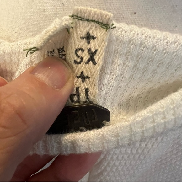 We The Free Style: Blossom Thermal Size XS white and green size XS
FP 
 NWOT - Picture 8 of 9